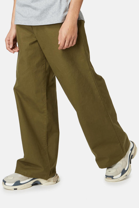 Balenciaga Pantalon en coton kaki - LECLAIREUR