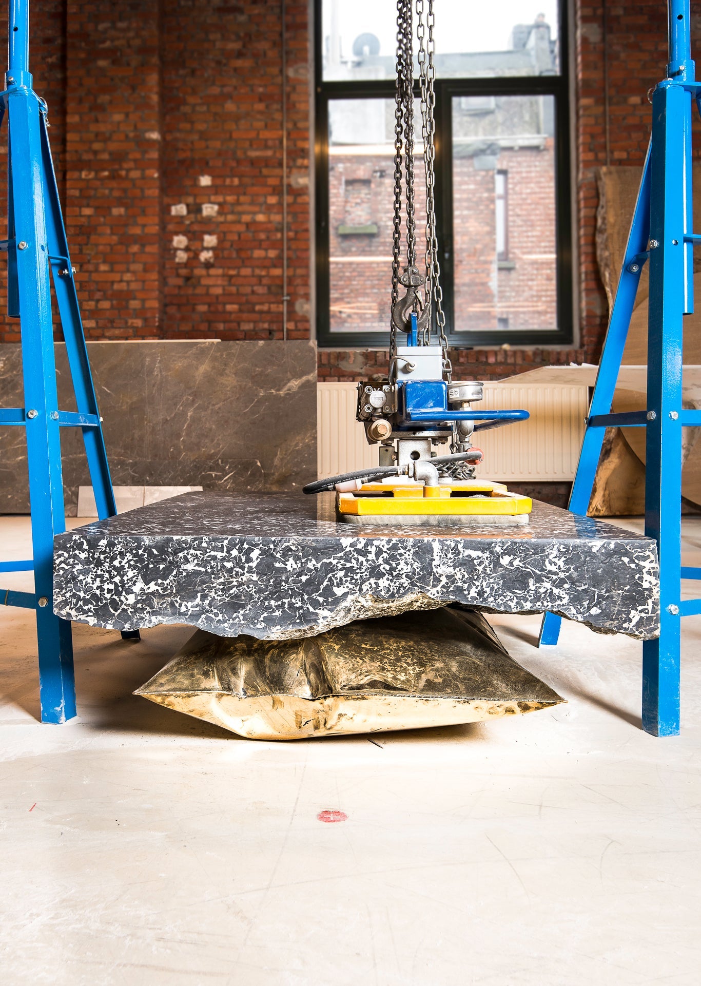 Ben Storms Table In Hale LECLAIREUR Ben Storms Table In Hale LECLAIREUR