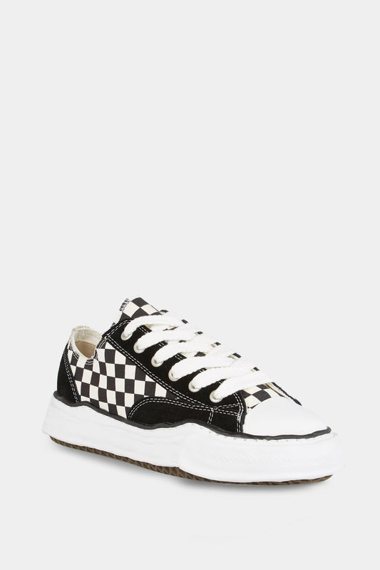 Maison MIHARA YASUHIRO Low-top sneakers with black and white checkered pattern