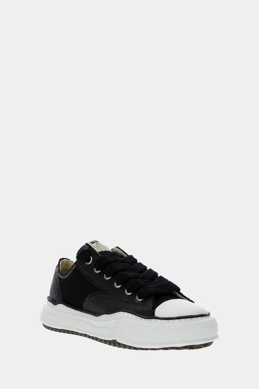 "Peterson" low top sneakers in black cotton canvas