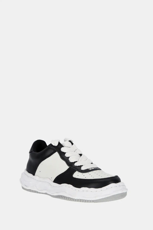Maison Mihara Yasuhiro "Wayne" low-top sneakers in white and black leather