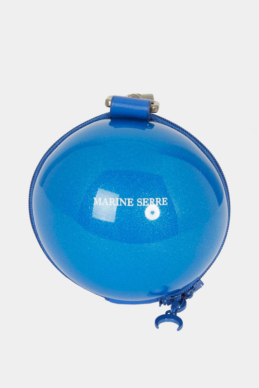 Spherical mini bag with carabiner