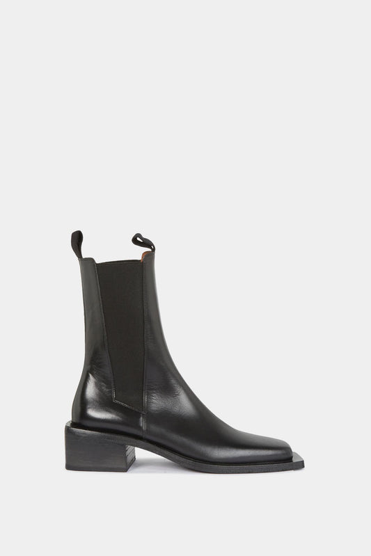 Black calfskin chelsea boots
